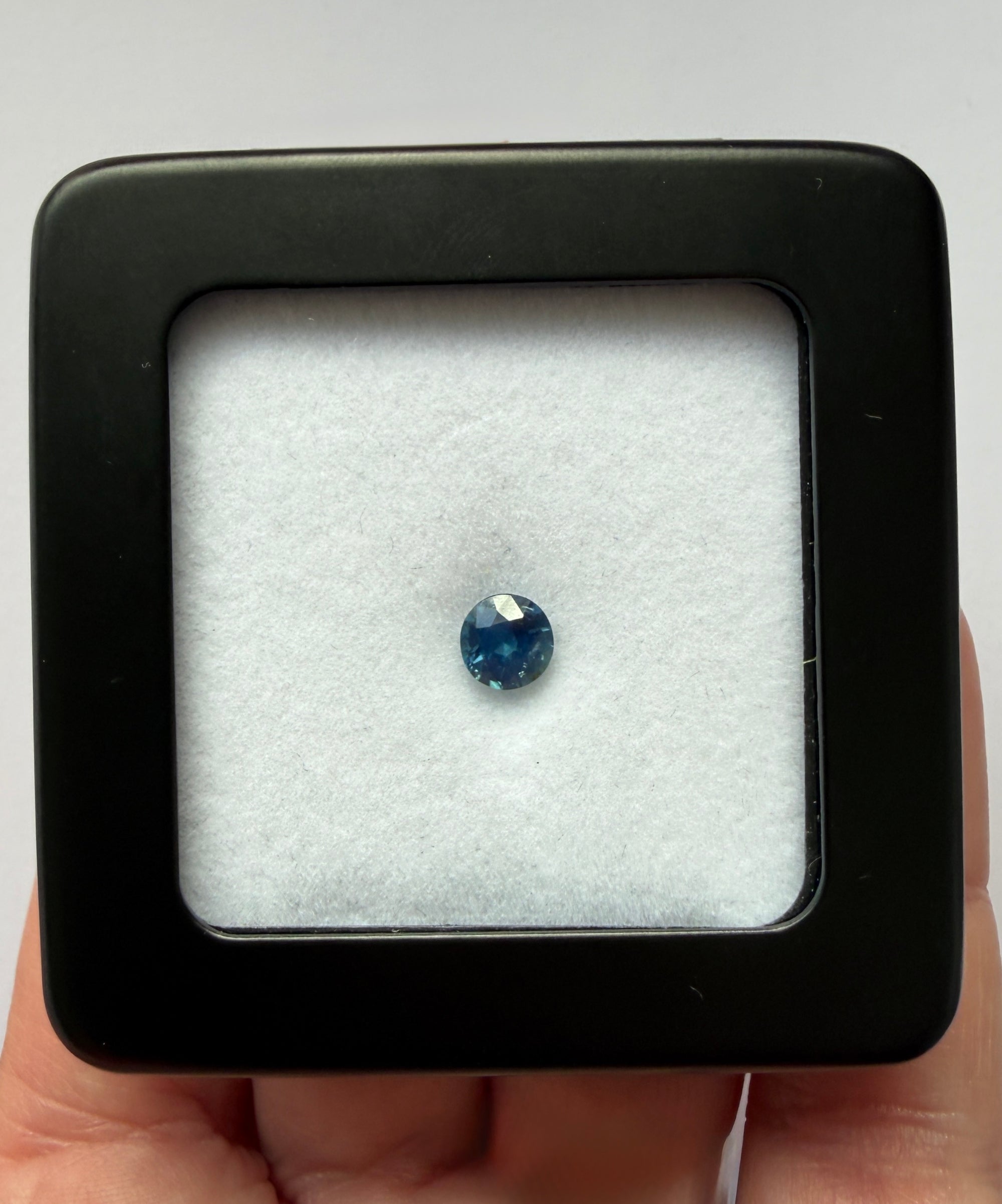 1.03ct Blue Ceylon Sapphire Oval-cit