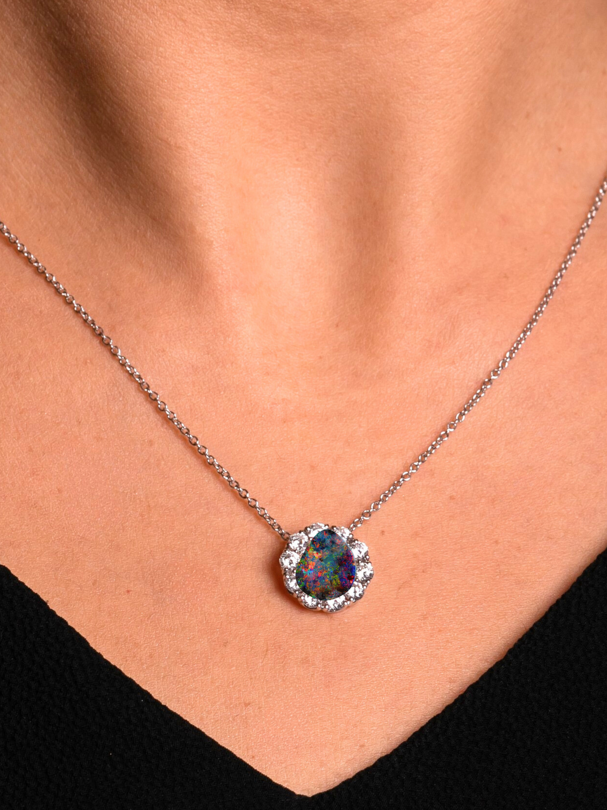 Necklace with a colorful opal diamonds on a lady