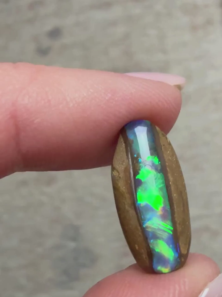 Australia Pipe Opal vibrant green and blue2 video