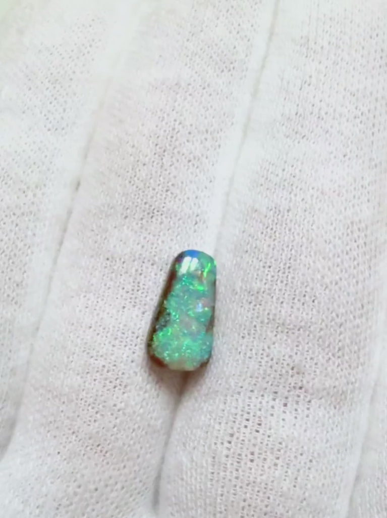 Teal green Blue Crystal Qld Pipe Opal Video